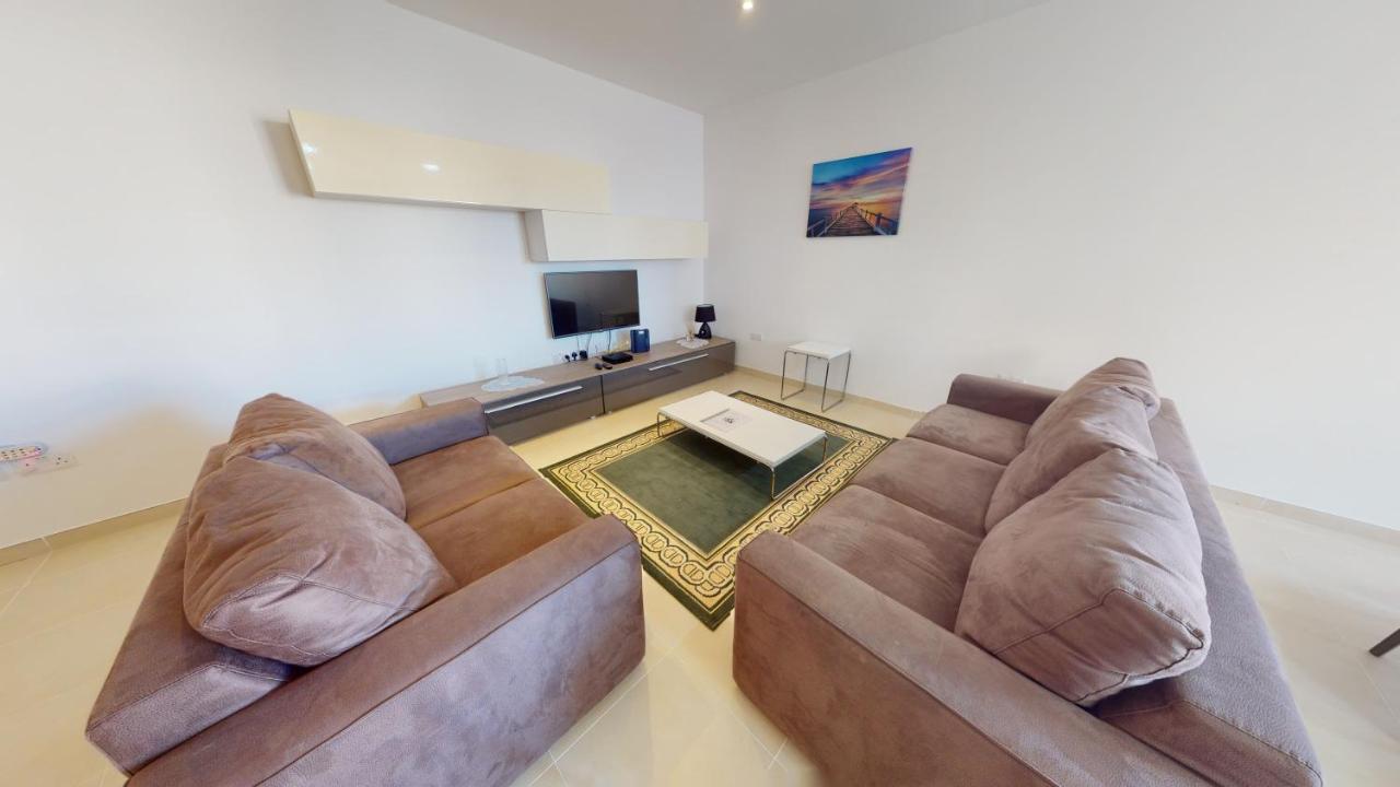 Spacious 2 Bedroom Apartment In Sliema Extérieur photo