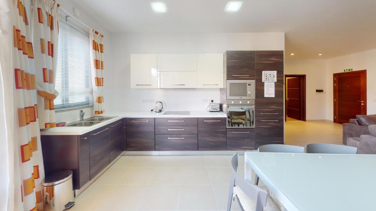 Spacious 2 Bedroom Apartment In Sliema Extérieur photo